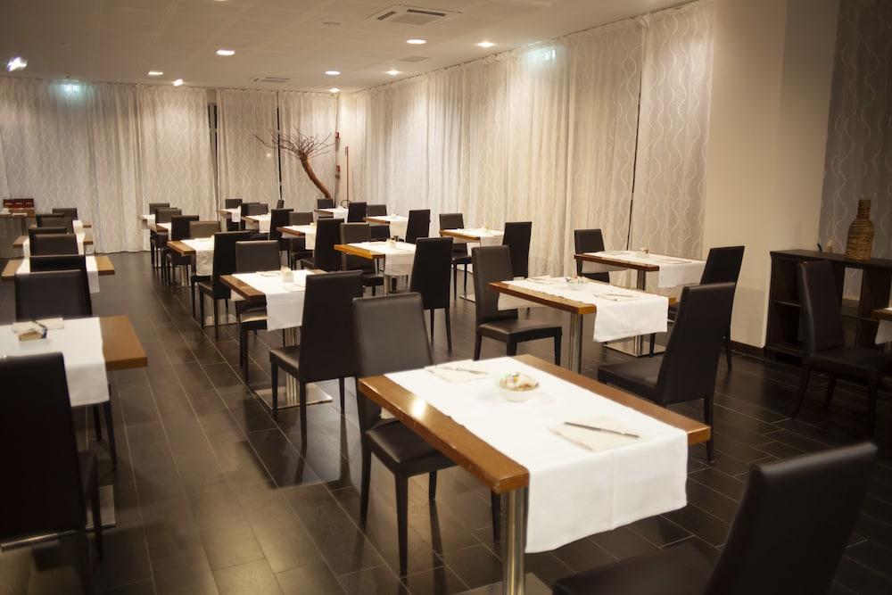 B&B Hotel Cuneo Cristal Εξωτερικό φωτογραφία