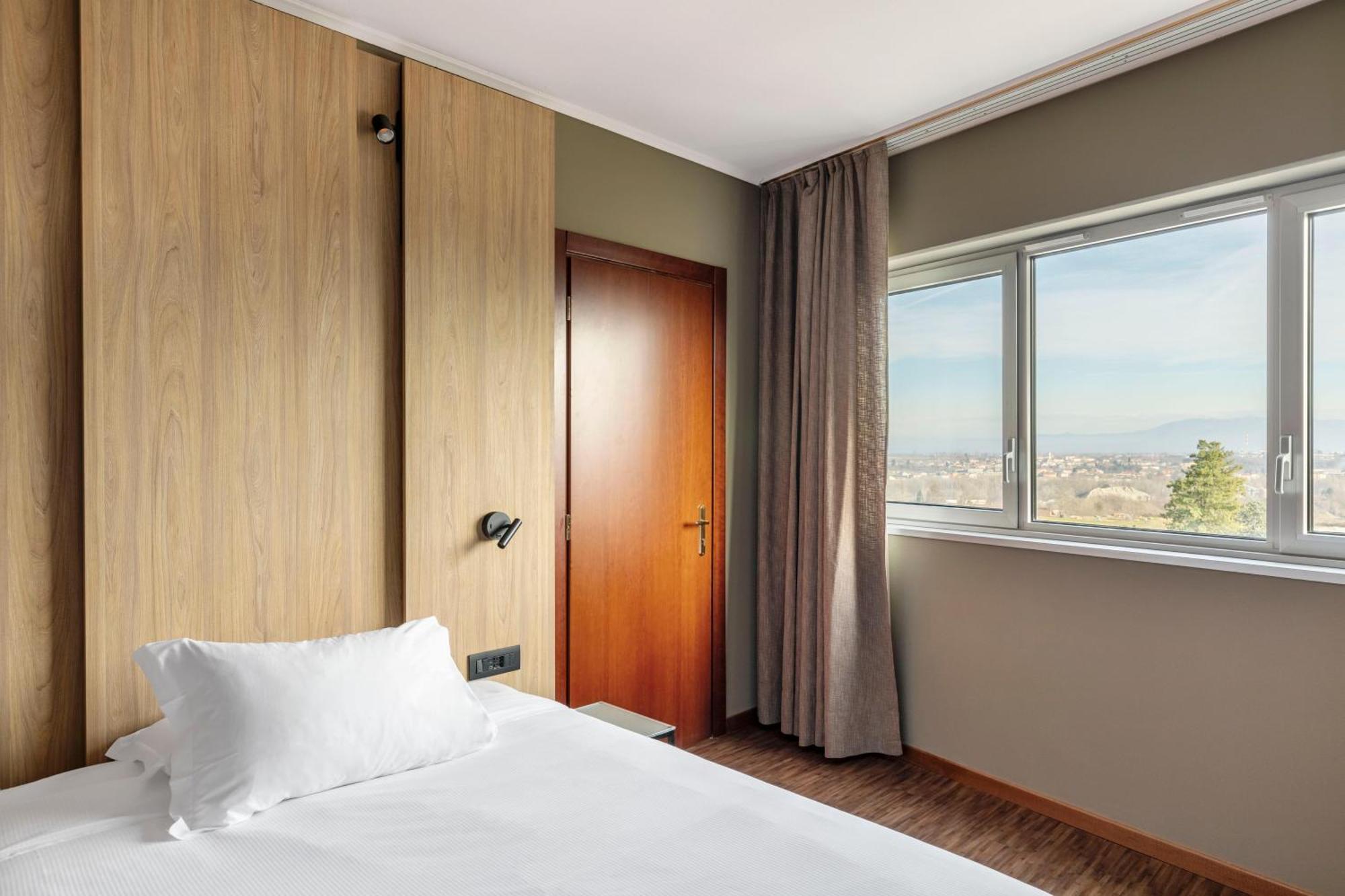 B&B Hotel Cuneo Cristal Εξωτερικό φωτογραφία