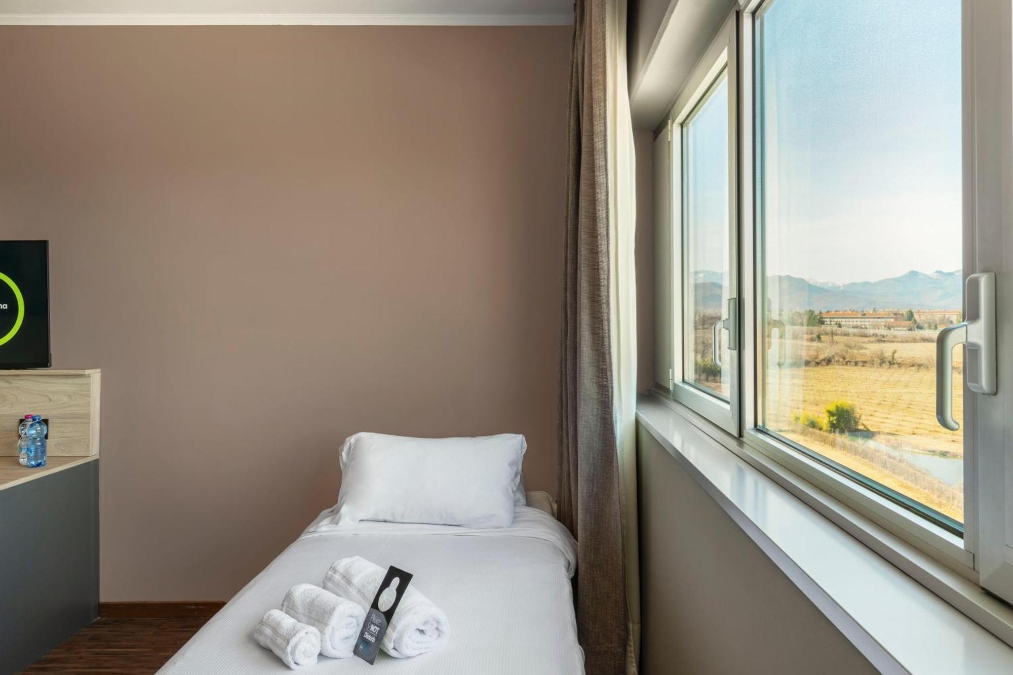 B&B Hotel Cuneo Cristal Εξωτερικό φωτογραφία