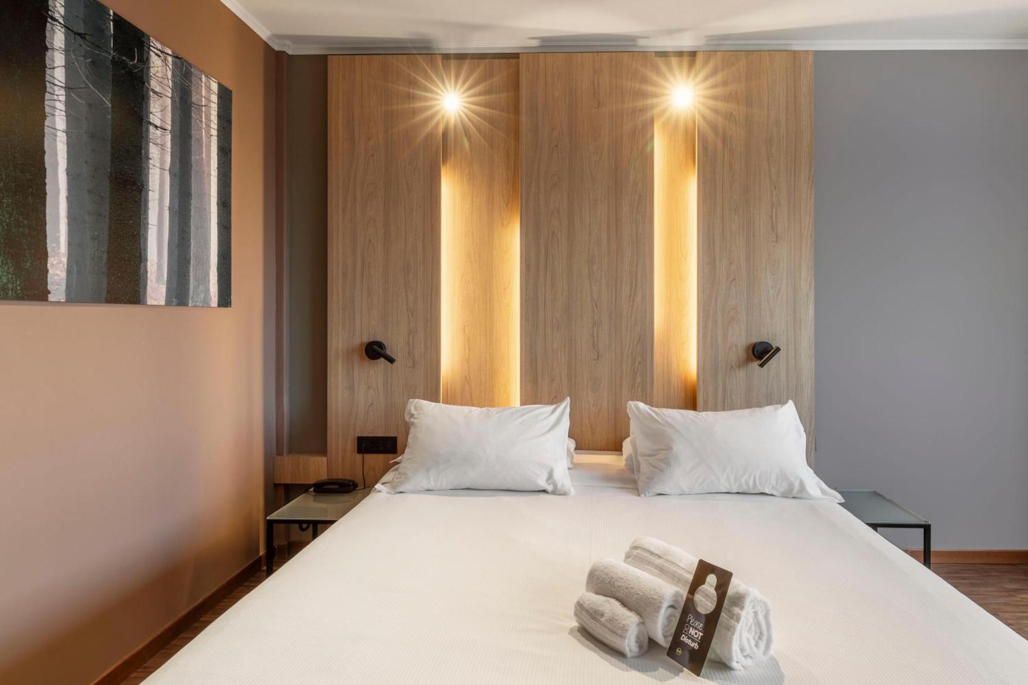B&B Hotel Cuneo Cristal Εξωτερικό φωτογραφία