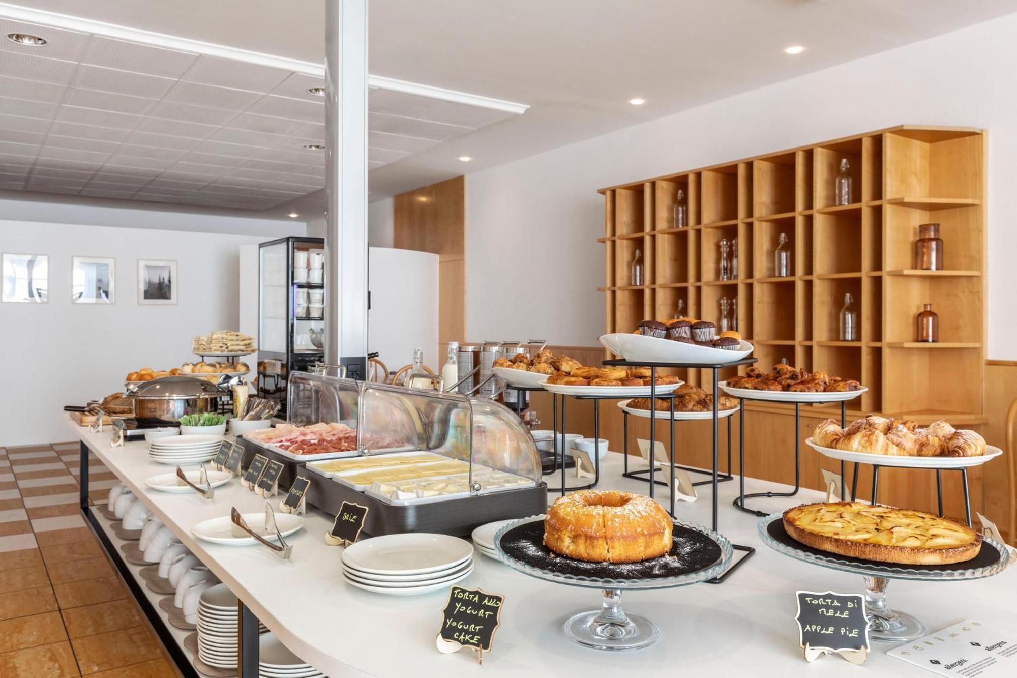 B&B Hotel Cuneo Cristal Εξωτερικό φωτογραφία