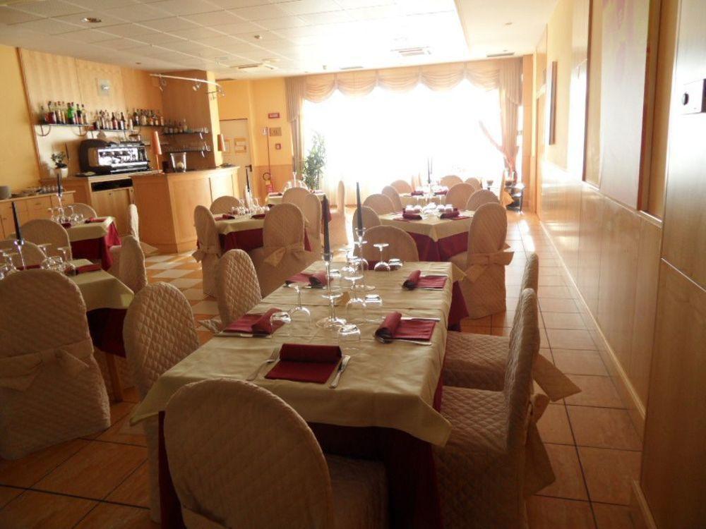 B&B Hotel Cuneo Cristal Εξωτερικό φωτογραφία